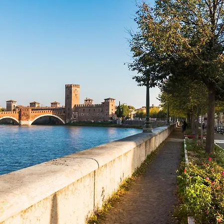 Appartamento Flats4Rent Regaste Verona Esterno foto